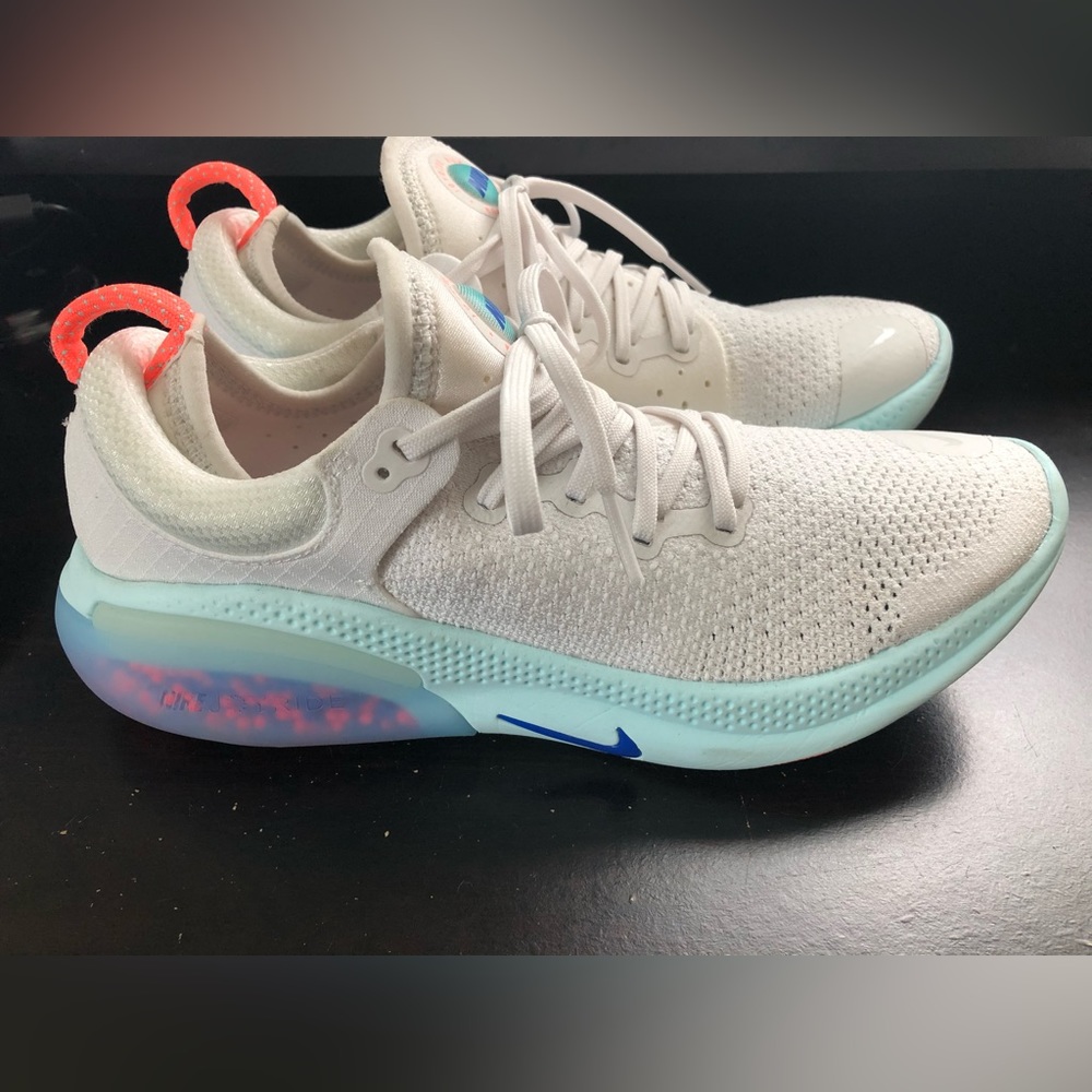 Nike Joyride Run Flyknit